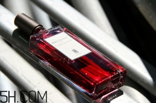 serge lutens蘆丹氏柏林少女香水香評(píng) 柏林少女香水介紹 serge lutens蘆丹氏柏林少女香水香評(píng) 柏林少女香水介紹