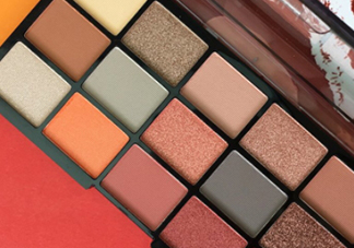 mua15色眼影盤怎么樣？mua15色眼影盤畫法步驟