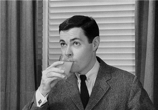 肺氣腫可以吃柿子嗎？肺氣腫可以吃補肺丸嗎？