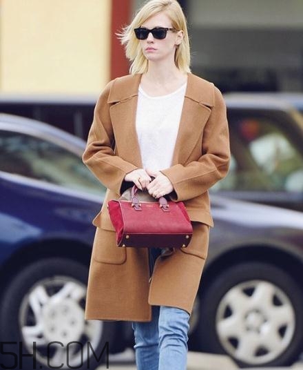 羊毛大衣發(fā)黃怎么洗？羊毛大衣發(fā)霉了怎么辦？