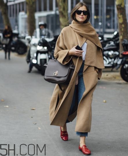 斗篷外套怎么搭配？斗篷外套搭配圖片