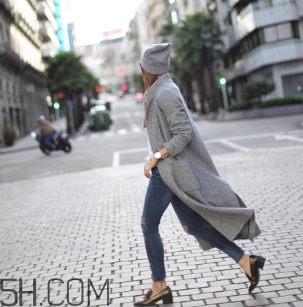 羊毛大衣能淋雨嗎？羊毛大衣可以暴曬嗎？