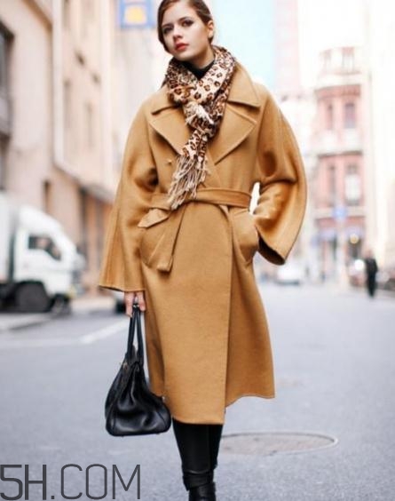 羊毛大衣能淋雨嗎？羊毛大衣可以暴曬嗎？