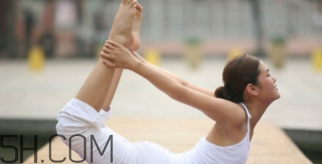 練瑜伽后為什么會(huì)腰疼？練瑜伽肌肉拉傷怎么辦？