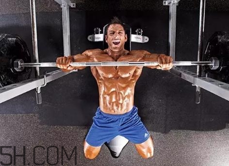 臥推是練什么的？臥推是有氧還是無氧？