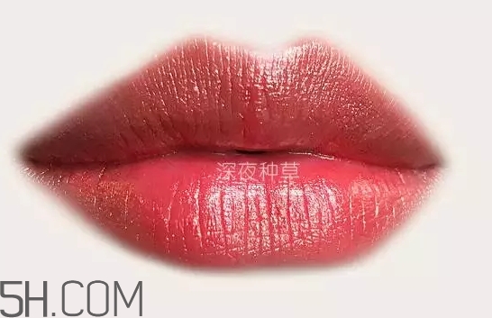 錦鯉色口紅是什么顏色？錦鯉色口紅試色