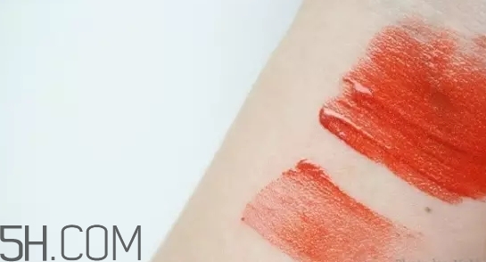 錦鯉色口紅是什么顏色？錦鯉色口紅試色