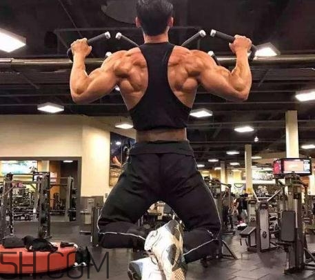 背闊肌怎么練寬？背闊肌怎么拉伸？