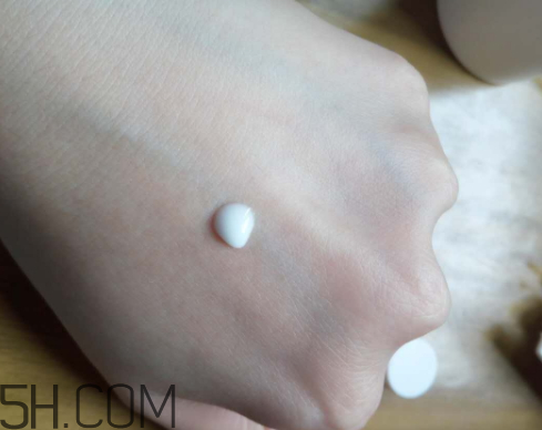 貝美金縷梅水油平衡清爽噴霧爽膚水怎么樣？多少錢？