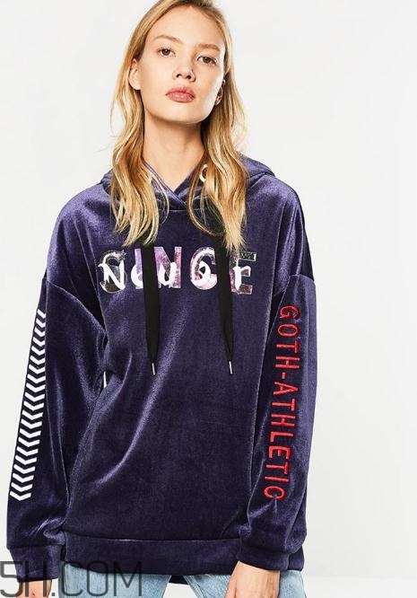 ca的衣服貴嗎？ca衣服什么價(jià)位？