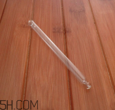 日吻牛初乳保濕提亮精華乳液怎么樣？多少錢？