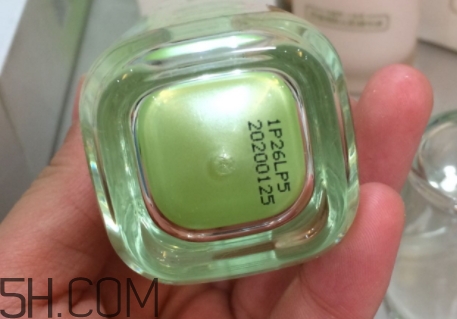 百雀羚精華液怎么打開？百雀羚精華液怎么開蓋