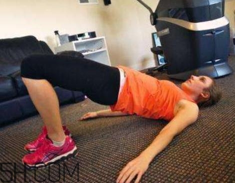 臀橋每天做多少個(gè)？臀橋做多久有效果？