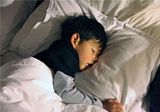 男人經(jīng)常熬夜會影響生育嗎 男人也要對自己好一點(diǎn)