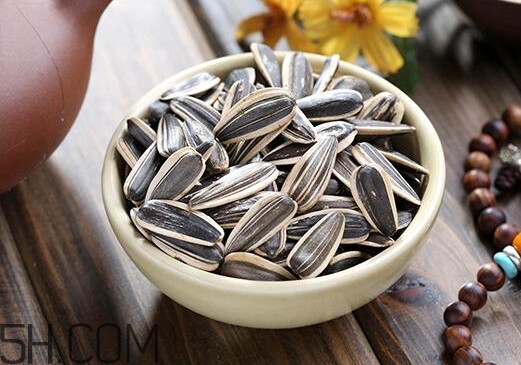葵花籽可以生吃嗎？葵花籽可以多吃嗎