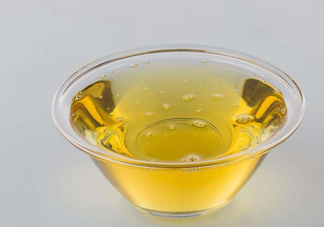 調(diào)和油是什么油？調(diào)和油和花生油哪個好