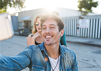 肺氣腫為什么呼吸困難？肺氣腫為什么嗓子發(fā)癢？