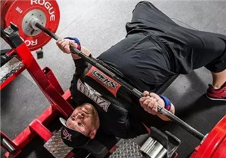 什么是斷頭臺臥推？杠鈴斷頭臺臥推怎么做？
