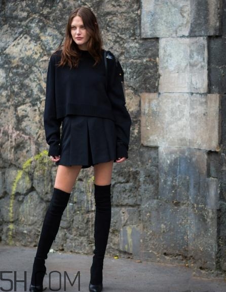 肩寬的女生穿什么毛衣？適合肩寬女生穿的毛衣