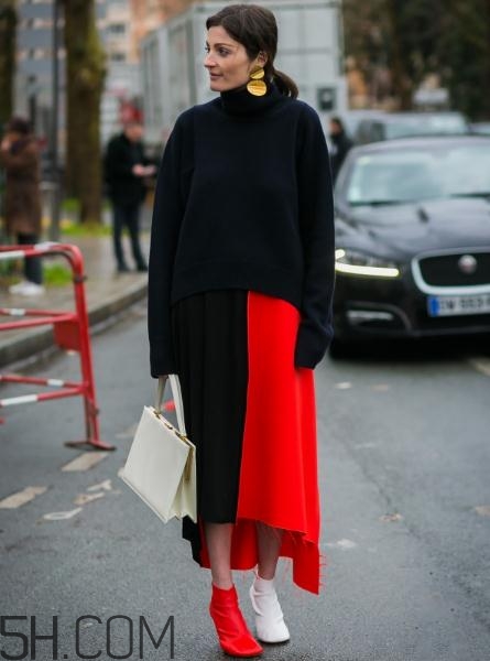 肩寬的女生穿什么毛衣？適合肩寬女生穿的毛衣