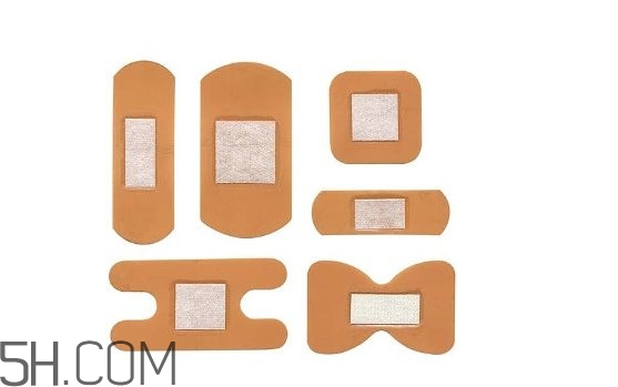 創(chuàng)可貼是創(chuàng)口貼嗎？創(chuàng)口貼跟創(chuàng)可貼的區(qū)別