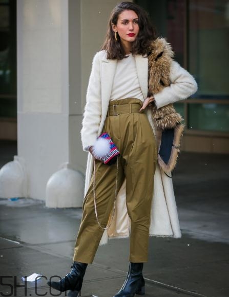 棕色頭發(fā)穿什么衣服？棕色頭發(fā)搭配什么衣服好看？