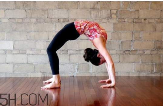 霧霾天練瑜伽的注意事項(xiàng) 霧霾天練瑜伽的招式推薦 霧霾天練瑜伽的注意事項(xiàng) 霧霾天練瑜伽的招式推薦