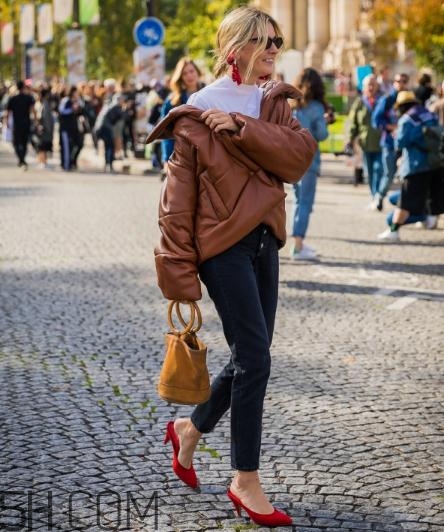 羽絨服配什么鞋子？羽絨服搭配鞋子圖片