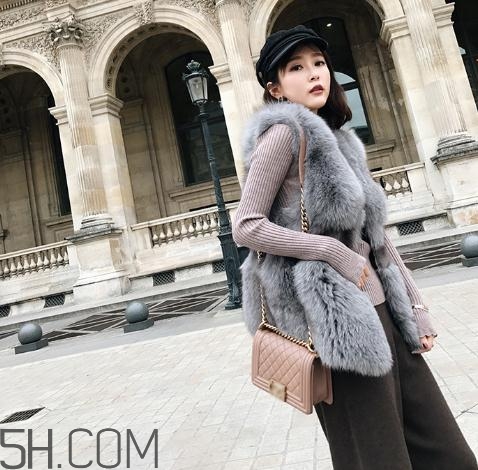 狐貍毛馬甲什么季節(jié)穿？狐貍毛馬甲多少度能穿？