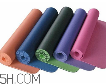 瑜伽墊的清洗 瑜伽墊使用注意事項(xiàng) 瑜伽墊的清洗 瑜伽墊使用注意事項(xiàng)