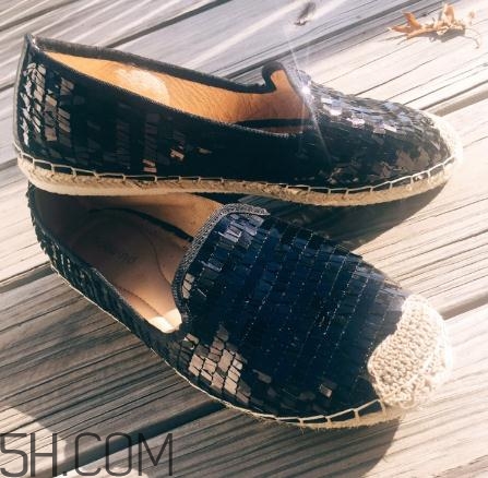 熱風(fēng)的鞋子偏大嗎？熱風(fēng)的鞋碼數(shù)差別大嗎？