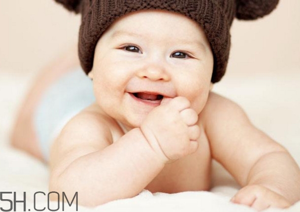 寶寶多大可以用創(chuàng)可貼？寶寶用創(chuàng)可貼注意事項(xiàng)