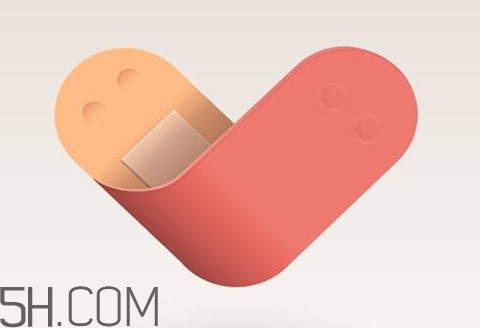 創(chuàng)可貼能洗澡用嗎？創(chuàng)可貼能貼嘴唇嗎