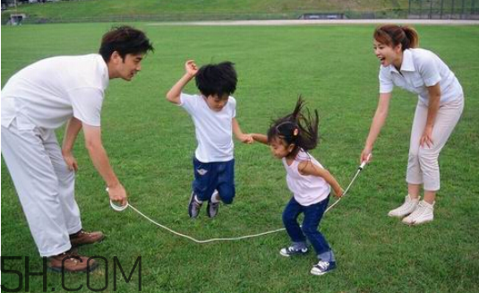 無繩跳繩和有繩跳繩哪個好？跳繩腿會變粗嗎？