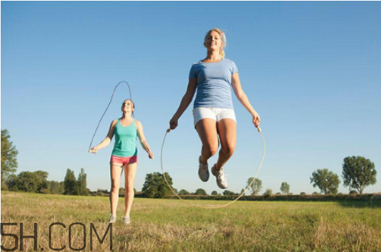 跳繩飯前好還是飯后好？跳繩跳多長時(shí)間合適？