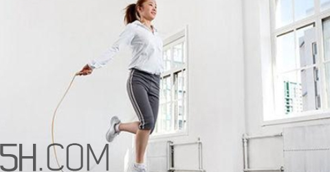 跳繩會(huì)傷膝蓋嗎？怎樣跳繩不傷膝蓋？