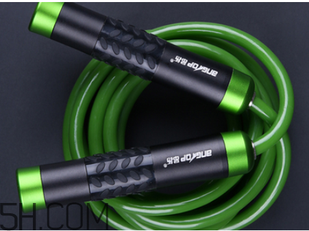 什么時(shí)候跳繩減肥效果最好？跳繩漏尿是怎么回事？