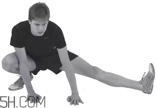 如何避免跳繩小腿酸痛？跳繩后拉伸運動圖解