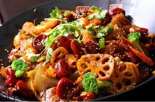 麻辣香鍋是火鍋嗎？麻辣香鍋是燉的還是炒的