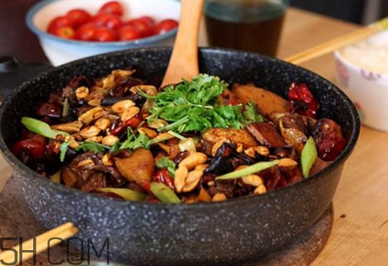 麻辣香鍋底料怎么做？冒菜和麻辣香鍋有什么區(qū)別