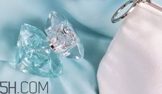 萬(wàn)寶龍lady emblem香水好聞嗎？萬(wàn)寶龍lady emblem藍(lán)鉆香水價(jià)格