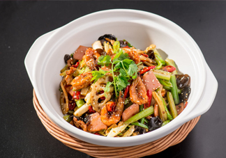 開麻辣香鍋都需要什么設備？麻辣香鍋什么人不能吃