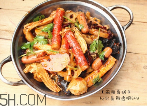 開麻辣香鍋都需要什么設(shè)備？麻辣香鍋什么人不能吃