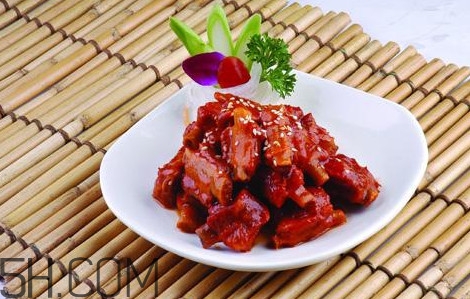 做糖醋排骨煮多長(zhǎng)時(shí)間？酸甜排骨和糖醋排骨有什么區(qū)別