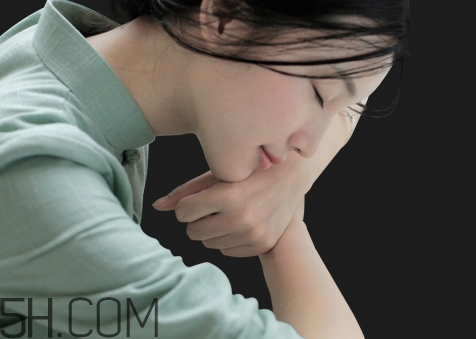 百雀羚保濕噴霧怎么用？百雀羚保濕噴霧使用心得