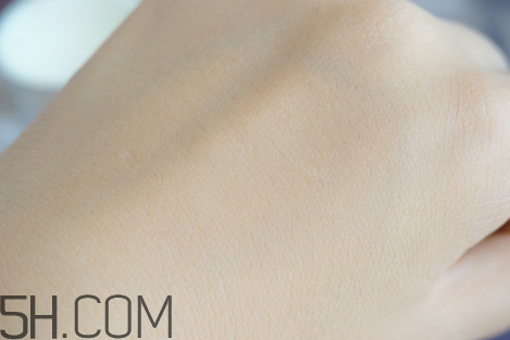 歐珀萊輕盈倍潤粉底霜怎么樣?好用嗎? 歐珀萊輕盈倍潤粉底霜怎么樣?好用嗎?