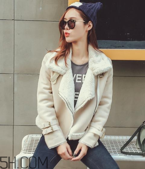 羊羔毛外套暖和嗎？羊羔毛外套多少度穿？