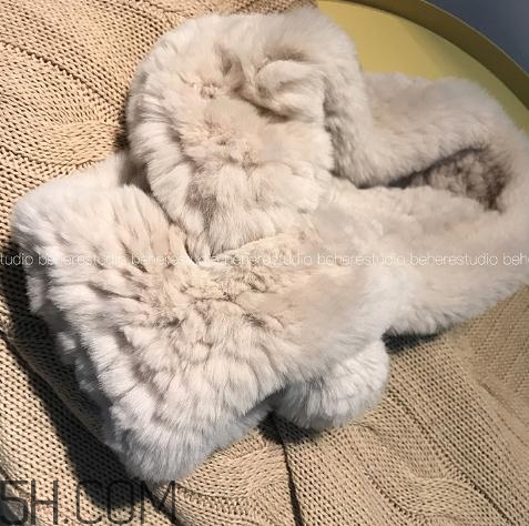 獺兔毛皮草掉毛嗎？獺兔毛皮草掉毛怎么辦？