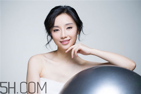 青春痘跟性有關(guān)系嗎？青春痘跟晚睡有關(guān)系嗎？