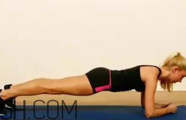 女性每天做多久的平板支撐比較好？平板支撐瘦腿的方法